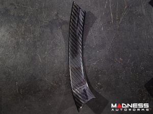 Alfa Romeo Giulia Steering Wheel Side Trim Kit - Carbon Fiber - Pre '20 models - Feroce Carbon